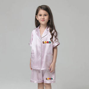 Vente en gros <span class=keywords><strong>de</strong></span> <span class=keywords><strong>chemise</strong></span> <span class=keywords><strong>de</strong></span> <span class=keywords><strong>nuit</strong></span> en soie avec logo personnalisé Vêtements <span class=keywords><strong>de</strong></span> <span class=keywords><strong>nuit</strong></span> à manches courtes pour petites filles Ensemble <span class=keywords><strong>de</strong></span> pyjamas en satin pour enfants - Product Image 5