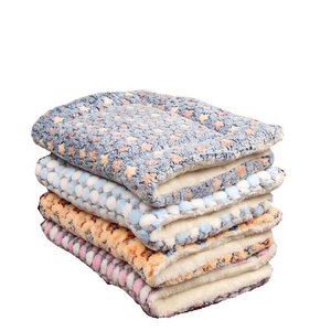 Cama de lujo para perros y gatos, manta cálida de franela de invierno para mascotas con patrón de puntos, fácil limpieza, cómodo forro polar para gatos y perros - Product Image 2