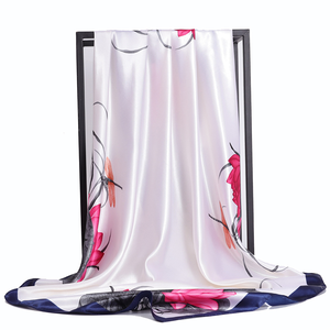 Écharpe en soie à carreaux rouge et noir Heritage 90 cm carrée <span class=keywords><strong>Bandana</strong></span> en satin pour femme pour l'hiver Écharpe chaude pour le cou et décoration de sac panier - Product Image 5