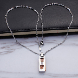 Collar de Moda de Acero Inoxidable con Colgante Rectangular Ajustable de Cobre con Incrustaciones de Diamantes - Product Image 4