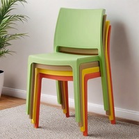 Chaise à dossier simple et moderne en plastique épaissi de style nordique pour restaurant, usage domestique et commercial