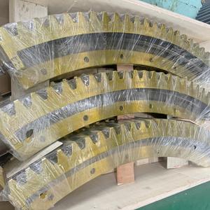 ชิ้นส่วนเครื่องจักรก่อสร้างที่ผ่านกระบวนการผลิตจากโรงงาน ชิ้นส่วนขับเคลื่อนแบบหมุนโค้งแบ่งส่วนสำหรับเครื่องจักรวิศวกรรม - Product Image 4