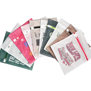Sacchetto per Bucato in Rete Personalizzato - Universale con Opzioni Personalizzabili per Dimensione/Colore/Materiale/Stampa/Logo/Chiusura a Cerniera - Product Image 2