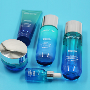 Cuidado de la piel de etiqueta privada, conjunto de cuidado facial antiedad, blanqueador, ácido de caviar común, <span class=keywords><strong>vitamina</strong></span> <span class=keywords><strong>c</strong></span> dorada de 24k - Product Image 1