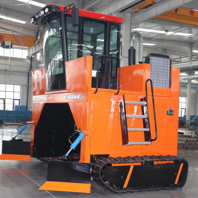 High Quality Animal Manure Moving Type Compost Turner Poultry Waste Crawler Type Compost Turner Compost Windrow Turner Machine