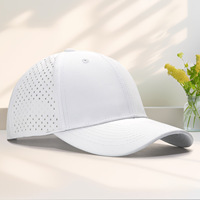 Casquette de baseball OEM 6 panneaux avec perforations laser respirantes, logo personnalisé, fabrication BSCI pour le golf et le tennis, MOQ bas