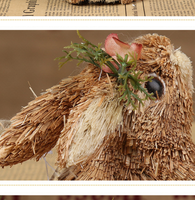 Arts et artisanat d'animaux mignons petit lapin renversé décorant avec des accessoires de fleurs de poussées