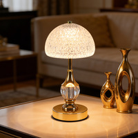 Nouvelle lampe de chevet vintage de style européen, luxueuse, petite, avec commande tactile, lumière ambiante à intensité variable, veilleuse, batterie incluse