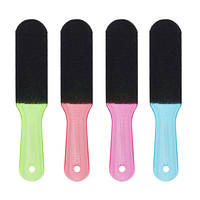 Râpe à pieds en émeri grossier hautement recommandée, double face, professionnelle, portable, avec logo personnalisé, manche en plastique, exfoliant pour les peaux mortes des pieds