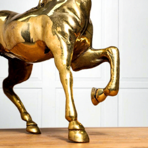 Elegante Escultura de Caballo de Latón, Figura de Caballo en Pie, Estatua Ecuestre de Metal, Decoración Elegante para el Hogar, Adorno de Mesa - Product Image 4