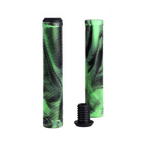 Poignées de scooter ergonomiques de couleur mixte noires/transparentes/arc-en-ciel/rouges personnalisées Poignées de guidon de style BMX Poignées de scooter surdimensionnées - Product Image 6