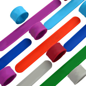 Bracelet unisexe de <span class=keywords><strong>règle</strong></span> de claque de silicone promotionnel bon marché imprimé par logo personnalisé respectueux de l'environnement en gros - Product Image 3