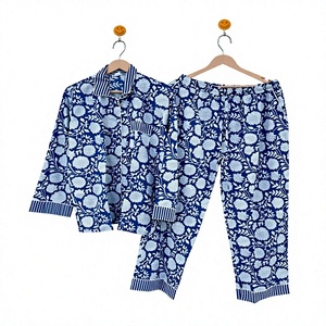 Chemise de nuit décontractée en coton à manches longues pour femme, motif floral bleu imprimé, col mandarin, longueur intégrale, idéale pour le printemps - Product Image 1