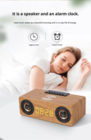 Multifunktionaler Holz-Kartenhalter USB-Stick FM-Radio Kabelloses Laden Uhr Bluetooth-Lautsprecher