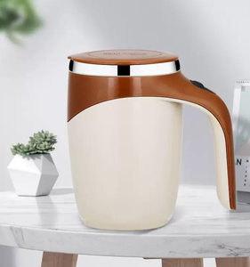 แก้วกาแฟไฟฟ้ากวนเองอัตโนมัติ ดีไซน์ทันสมัย วัสดุพลาสติก สำหรับคนขี้เกียจ ยอดนิยมในอินเทอร์เน็ต อุปกรณ์ฟิตเนส สำนักงาน หมุนด้วยแม่เหล็ก - Product Image 6