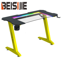Table de jeu BEISIJIE en forme de Z, surface en fibre de carbone de 18 mm, éclairage LED RVB 256 couleurs, pieds en acier de 1,2 mm, repose-pieds, crochet pour casque, porte-gobelet