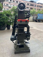 Machine à coudre les côtés intérieurs et les semelles extérieures Machine à coudre les semelles de chaussures