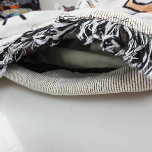 중국 제조업체 맞춤형 통기성 힙합 태피스트리 바지, 태슬 장식 면 혼방 자카드 짜임 반바지 (남성용) - Product Image 5