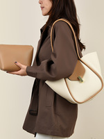Tas Tote Elegan untuk Wanita Set 2pcs Kapasitas Besar Tas Selempang Kulit Imitasi Tas Kerja Modis Dengan Clutch Senada