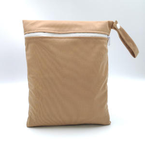 Sac à couches à poche unique avec film imperméable 20*25 cm, trousse de maquillage portable, sac de plage uni - Product Image 5