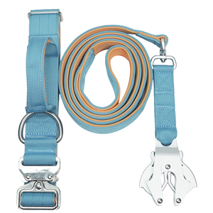 Ensemble de laisse et collier de luxe pour chien, rembourré et doux, avec boucle à dégagement rapide et poignée. - Product Image 3