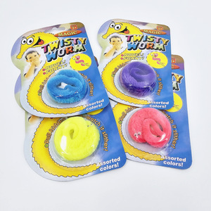 Jelo Bán Buôn Hoạt Động Đảng Ủng hộ Ảo Thuật Đạo Cụ 3in Vui Nhỏ Di Chuyển Mờ Uốn Xoắn Đồ Chơi Sang Trọng Sâu Cho Trẻ Em Vật Nuôi - Product Image 2