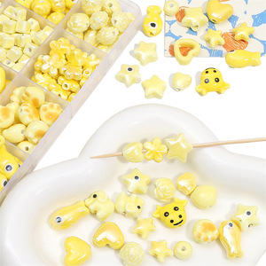 Perle en céramique <span class=keywords><strong>dessin</strong></span> animé jaune amusant perle en céramique <span class=keywords><strong>dessin</strong></span>ée à la main bricolage production accessoires créatifs - Product Image 4