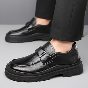 Mocasines de cuero negro para hombre, con punta redonda, sin cordones, suela gruesa de goma, para todas las estaciones, informales, de negocios. - Product Image 4