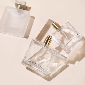 Vente chaude Concave Carré Bouteille De Parfum Nouvellement Conçu Vis Pulvérisateur Pompe Bouteille De Parfum Personnalisé - Product Image 3