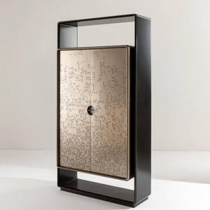 Armoire à <span class=keywords><strong>vin</strong></span> de luxe en acier inoxydable avec portes métalliques décoratives, casiers haut de gamme pour salons et projets hôteliers - Product Image 1