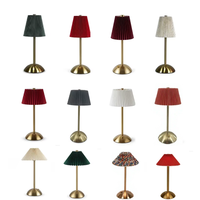 Lampe de table sans fil à commande tactile, design moderne doré, abat-jour en tissu, vente en gros d'usine, pour hôtels et restaurants