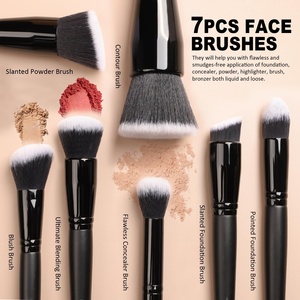 Juego de 15 Brochas de Maquillaje de Alta Calidad con Logotipo Personalizado, Brochas Profesionales para Ojos, Rostro y Base, Mango de Madera, Color Negro - Product Image 3