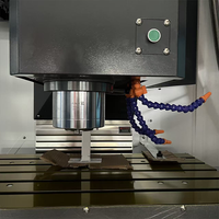 Centre d'usinage vertical CNC économique VMC855, système KND, pour l'automobile, la fabrication de moules, la quincaillerie, le fraisage de composants mécaniques