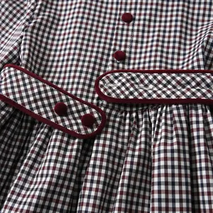 Fabrik individuelle Kinderkleidung neues Design Baby Mädchen langärmeliges Plaidkleid Peter Pan Samthalsband Kinder Mädchenkleid