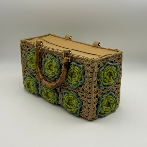 Sac en coton tricoté à la main pour femme, motif camélia, en bambou et fleur de maïs, accessoire de sac, artisanat textile et de tissu au crochet - Product Image 2