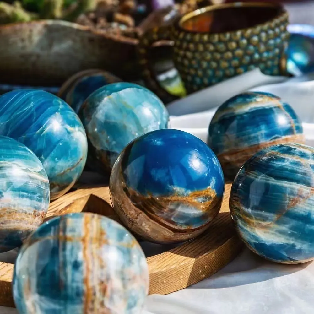 Boule de pierres de guérison naturelles en onyx bleu sphère Reiki artisanat en pierre pour la méditation