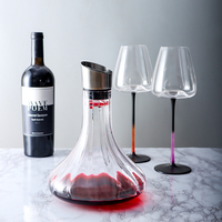 Carafe à vin en verre cristal transparent sans plomb avec verseur aérateur intégré Accessoires de carafe à vin au design classique pour cadeaux