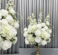 Seiden-Kunstblumenarrangement als Tischdekoration für Hochzeit, Weihnachten, Muttertag - Weiße Blumen Handgefertigt mit Natürlicher Haptik