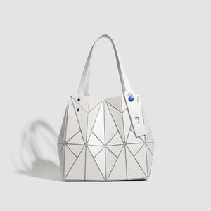 2026 New <strong>Japanese</strong> Style <strong>Geometric</strong> Quilted Women's Shoulder Bag - Colorful Studs &amp; Diamond Small Square Box Design - Product Image 5