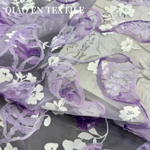 Tissu organza à fleurs violettes, tissu transparent gaufré en tulle pour robes - Product Image 2