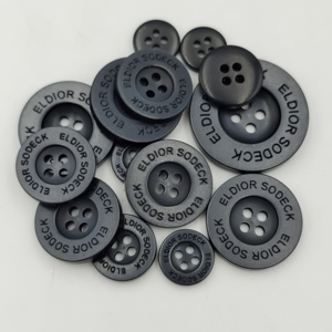 Tùy Chỉnh Kích Thước Khác Nhau Thiết Kế Nhựa Polo Áo Sơ Mi Nút Bán Buôn Nhựa Quần Áo Logo Nút Màu Đen - Product Image 5