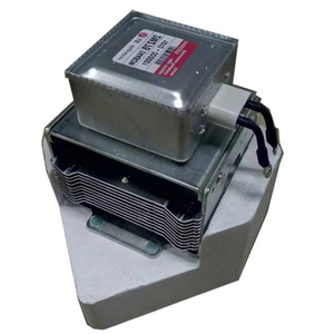 Magnétron industriel 2kW M24FB-610 pour pièces de four à micro-ondes avec fonction d'évacuation - Product Image 1
