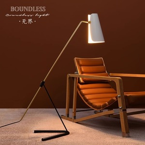 Lámpara de Pie Boundless con Fuente de Luz LED, Diseño Minimalista para Uso Doméstico - Product Image 4