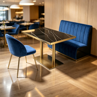 Ensemble de salle à manger de luxe pour restaurant commercial, banquette en velours bleu, chaise d'appoint, table en marbre noir avec piètement en métal doré pour café, bistrot, hôtel