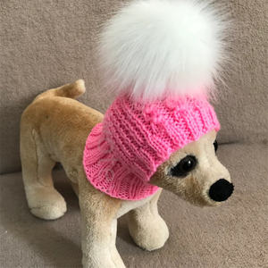 Pet Vestuário Chapéu do Inverno com Bombardeiro De Pele Chapéu De Malha para Cães Pequenos Presente bonito pets knit hats dog ball beanies - Product Image 4