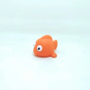 ラバーキッズセーフバスプラスチック魚のおもちゃカスタムユニークな小さなゴムの魚のおもちゃ