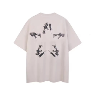 Camiseta <span class=keywords><strong>de</strong></span> Algodón Grueso Personalizada con Estampado <span class=keywords><strong>de</strong></span> Armas <span class=keywords><strong>de</strong></span> <span class=keywords><strong>Fuego</strong></span> Estilo Grunge, Prenda <span class=keywords><strong>de</strong></span> Moda Urbana con Estética Táctica y Tecnológica - Product Image 2