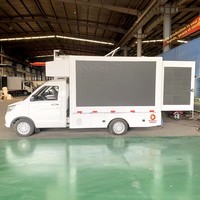 Camion publicitaire mobile blanc à LED couleur pour affichage dynamique, vente directe usine