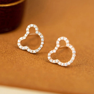 Boucles d'oreilles clous motif ours mignon, bijoux d'oreille doux et chics pour femme, à porter au quotidien, pour tenue décontractée, accessoire cadeau - Product Image 5