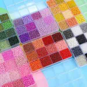 6000 piezas de cuentas de vidrio de 3 mm en 12 compartimentos, kit de cuentas sueltas de colores degradados en caja de almacenamiento para hacer joyas DIY, pulseras y collares - Product Image 2